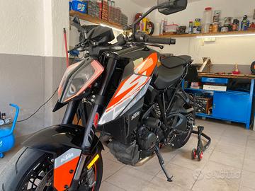 KTM SUPER DUKE 1290 R - 17.000 km  anno 2018