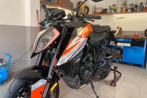 KTM SUPER DUKE 1290 R - 17.000 km  anno 2018