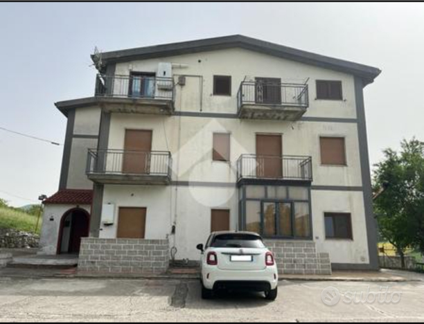Appartamento con terreno