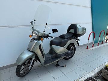 Aprilia Scarabeo 200