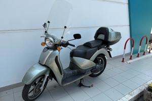 Aprilia Scarabeo 200