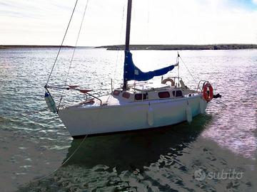 Barca a vela m 5,60 con deriva mobile
