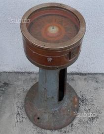 Antica bussola da nave