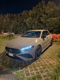 Mercedes classe a 180d Alpine Grey Edition AMG aut