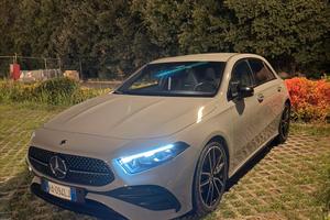 Mercedes classe a 180d Alpine Grey Edition AMG aut