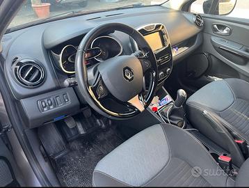 RENAULT Clio 4ª serie - 2015
