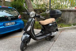 Piaggio Vespa LX 125 - 2012