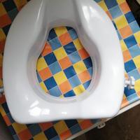 Rialzo per Water - ausilio per anziani