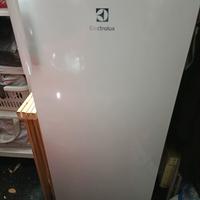 congelatore verticale  electrolux