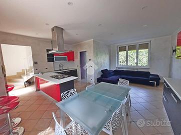 CASA SEMINDIPENDENTE A MATHI