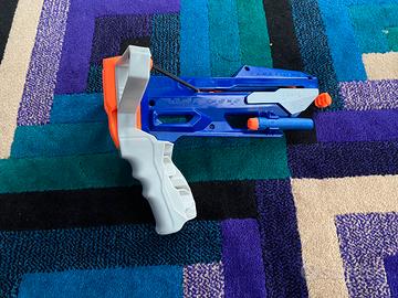 Nerf Slingstrike