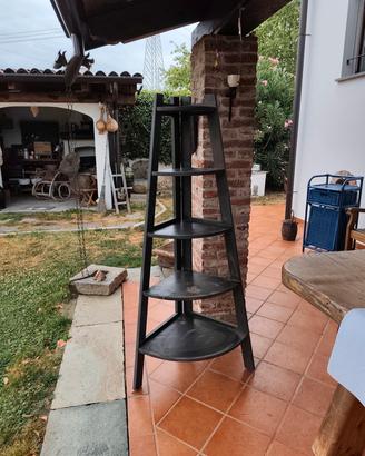 scaffale ad angolo