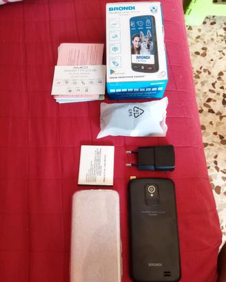 Cellulare  Brondi amico smartphone pocket