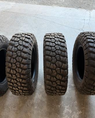 4 Gomme BFGoodrich KM2  R17( Jeep,Toyota,Nissan)
