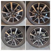 4 cerchi Toyota + 2 pneumatici Bridgestone