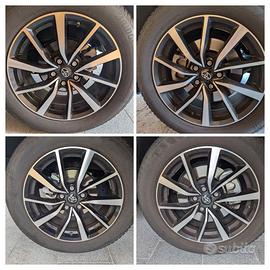 4 cerchi Toyota + 2 pneumatici Bridgestone