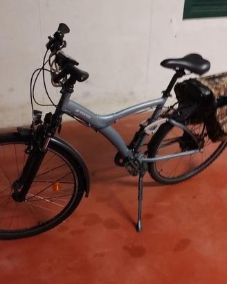 Bicicletta servo assistita