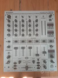 mixer Behringer djx 700