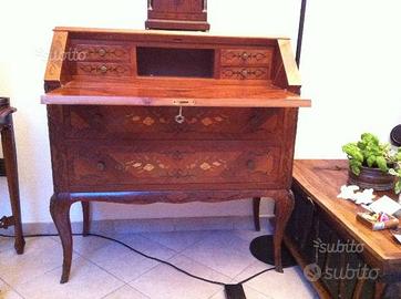 Secretaire Ribalta del 900 con intarsi