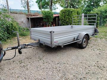 Carrello per trasporto attrezzature turistiche spo