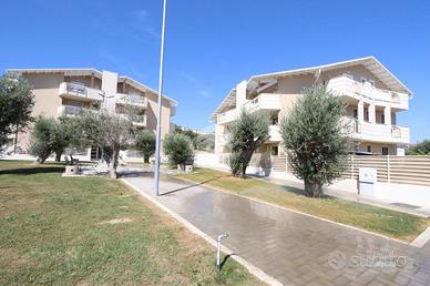 4 LOCALI A TORTORETO