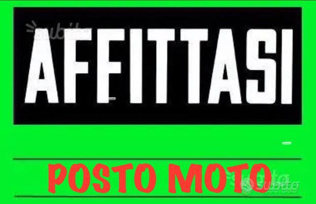 Posto moto in box interno parco