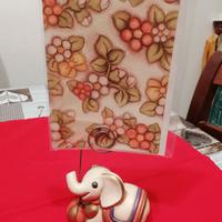 Elefantino Thun con biglietto auguri