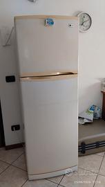 Frigorifero funzionante perfettamente e molto gran