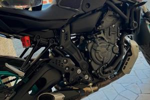 MT 07 PERFETTISSIMA NUOVA CON 6000KLM 