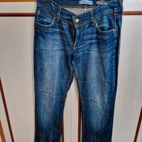 pantaloni levis elasticizzati