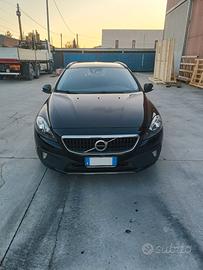 VOLVO V40 CC