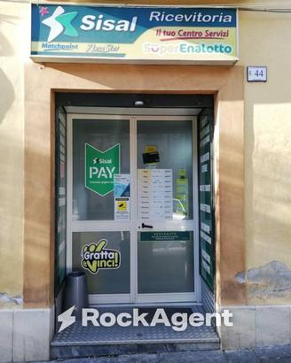 Attività / Licenza di 44 m² con 1 locale a Piedimo