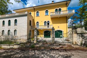 Villa signorile - Venarotta (AP)
