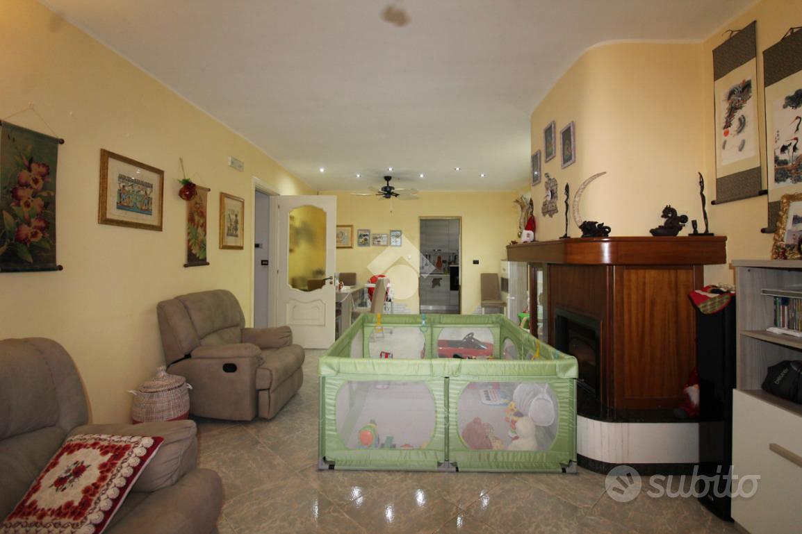 VILLA A SCHIERA A BRINDISI - Vista 6