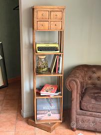 Libreria totem Inglese