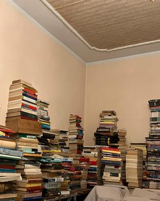 Oltre 950 libri book stock lotto mercatini lavoro