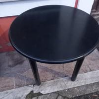 tavolo in legno D.100.