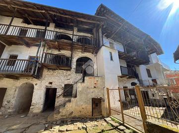 CASA SEMINDIPENDENTE A RUEGLIO