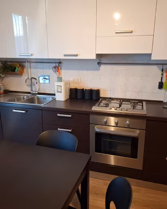 Cucina + Tavolo + Credenza