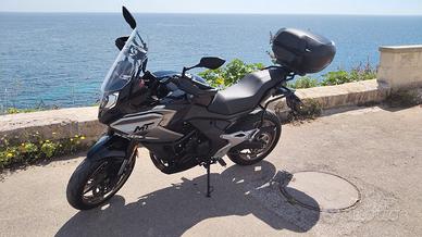 CF MOTO mt 700
