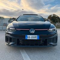VOLKSWAGEN GOLF GTI CLUBSPORT 300 CV