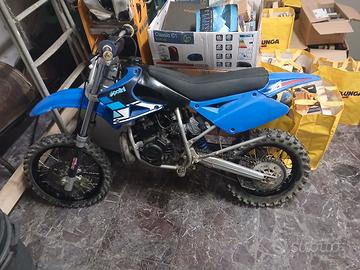 moto da competizione per bambini 