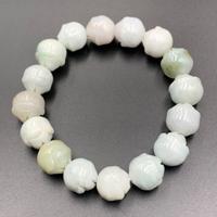 Braccialetto con perle di giadeite naturale.
