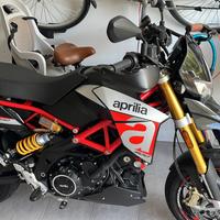 Aprilia Dorsoduro 900