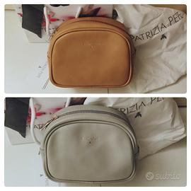 Patrizia Pepe pochette beauty in pelle con logo 