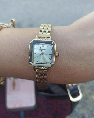 Orologio dorato elegante Chanel ⌚