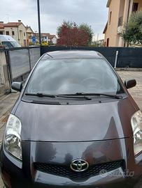 TOYOTA YARIS 1000 SOL 