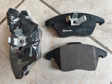 1 set di pastiglie freni Brembo P85075 (4 pezzi)