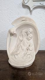 Sacra Famiglia con Angelo in rilievo (H 33 cm)


