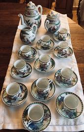 Set di finissima porcellana cinese dipinto a mano